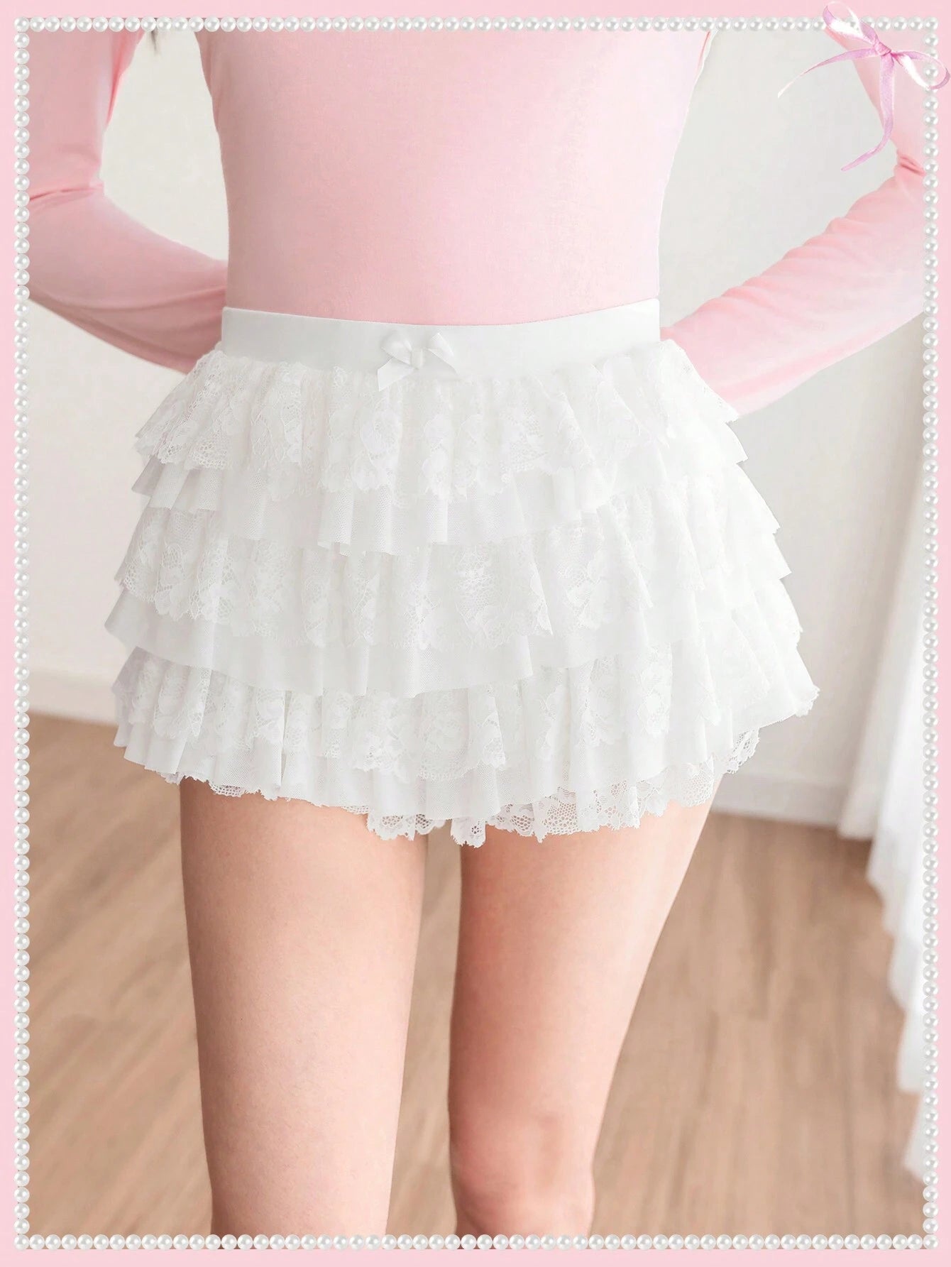 Ruffle trim mesh shorts