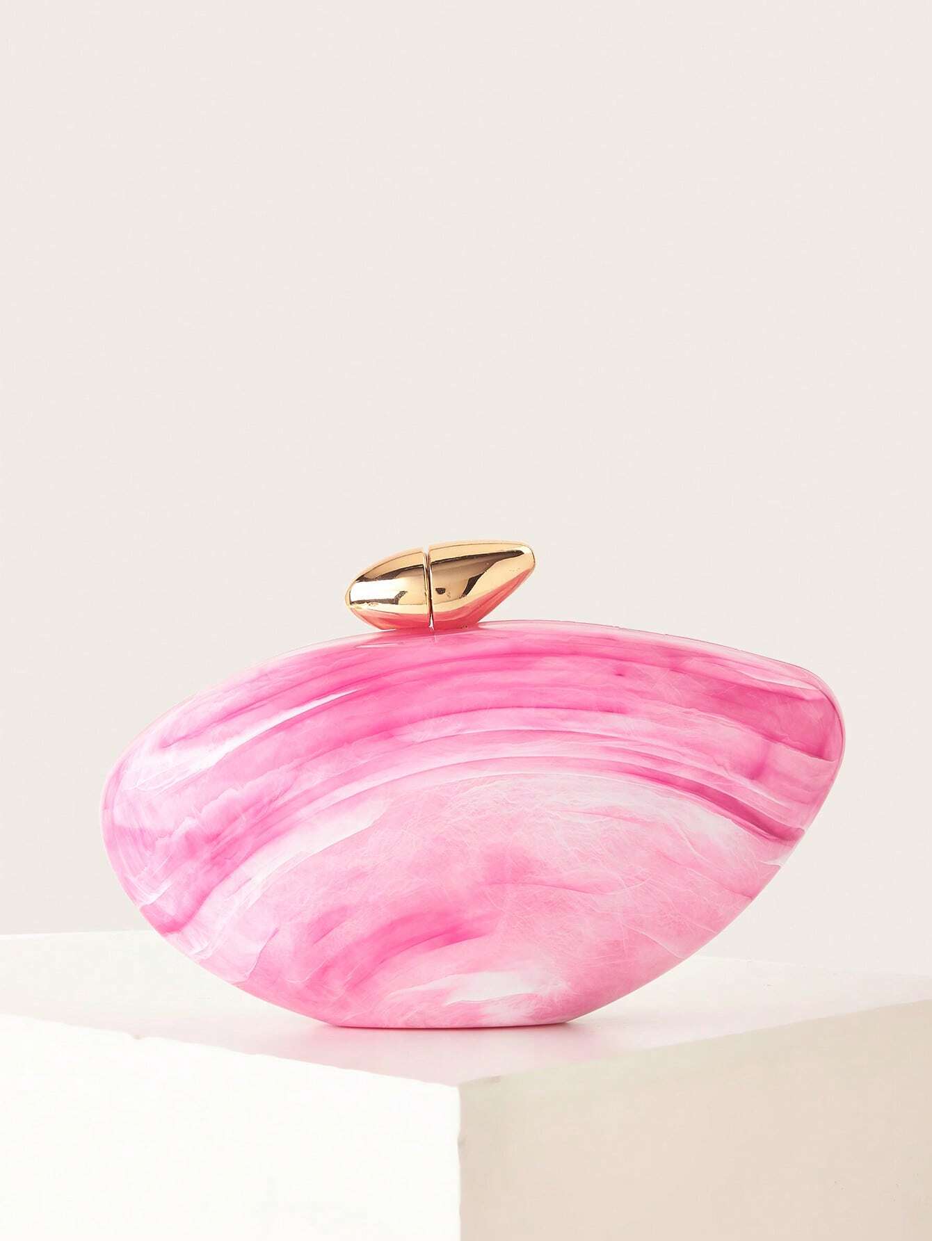 Acrylic clutch