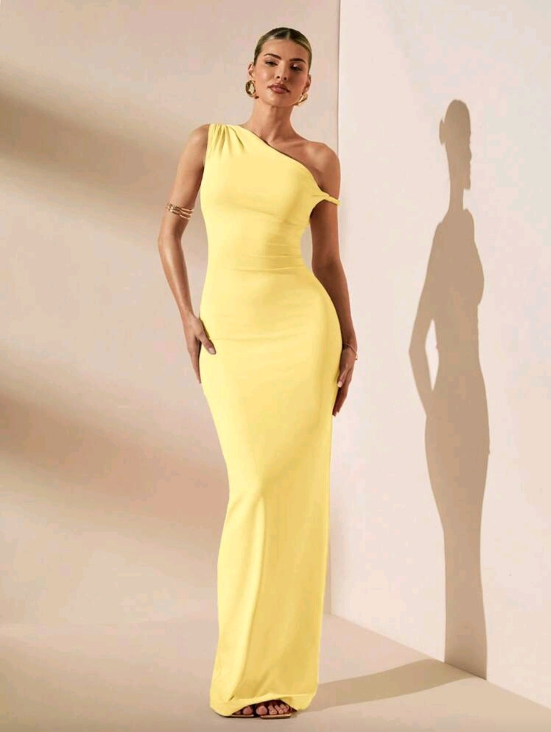 Off shoulder fitted maxi dress