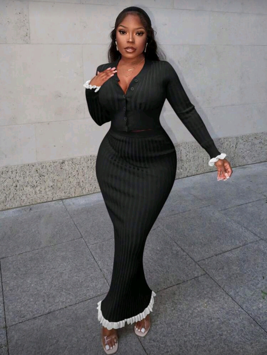 V-neck long-sleeved sweater skirt set