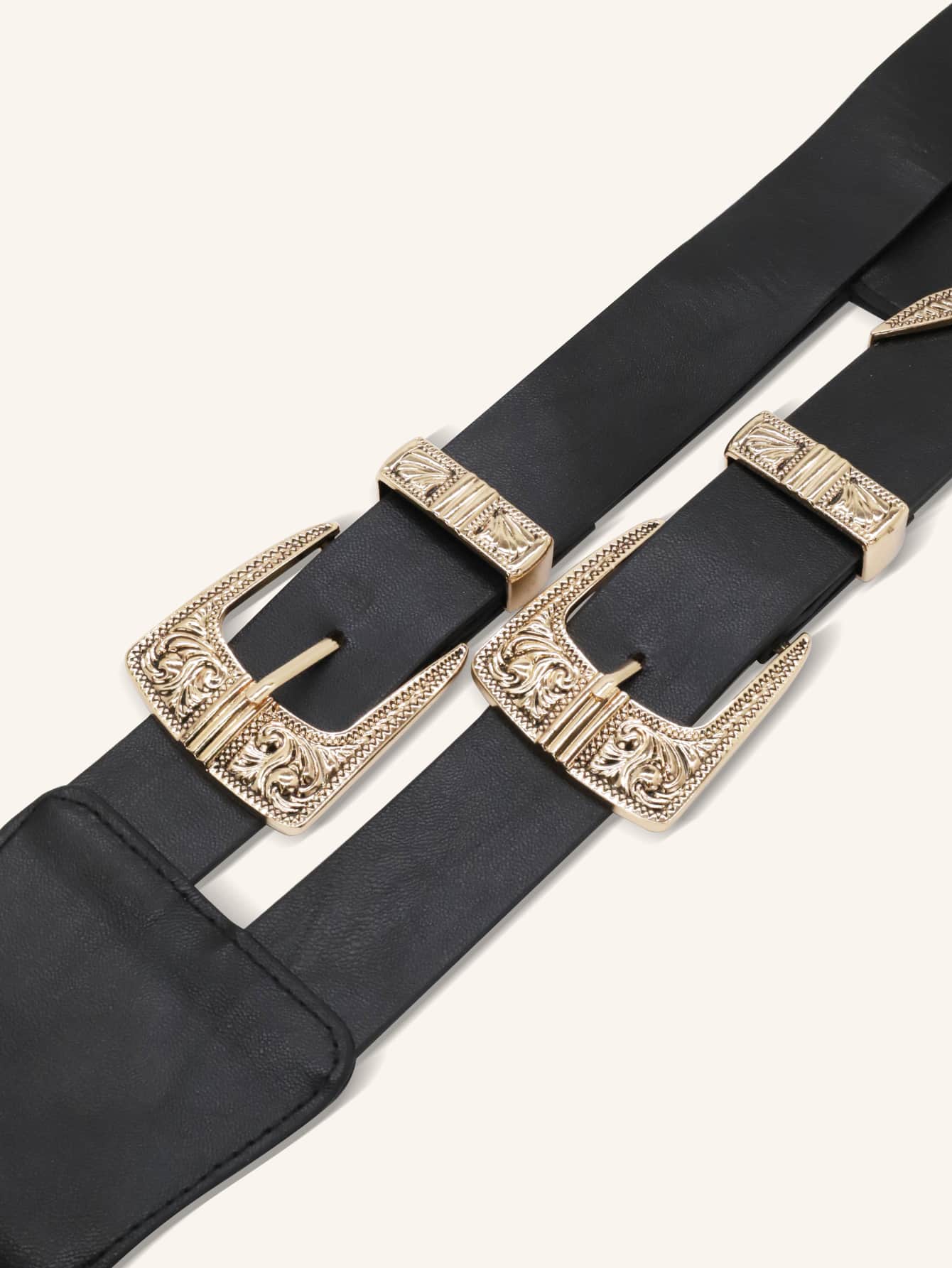 Textured buckle belt
