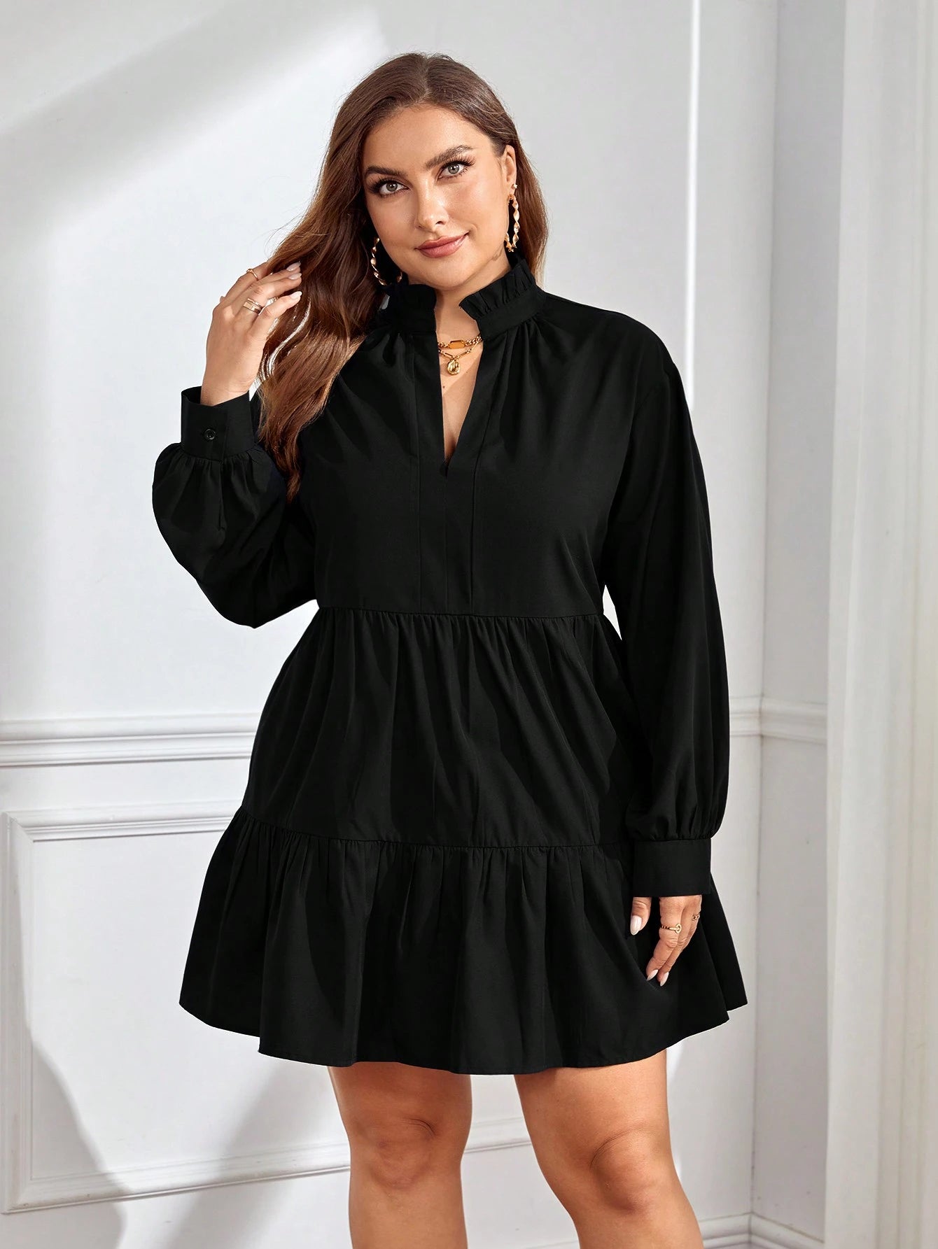 Plus-size Ruffle hem smock dress