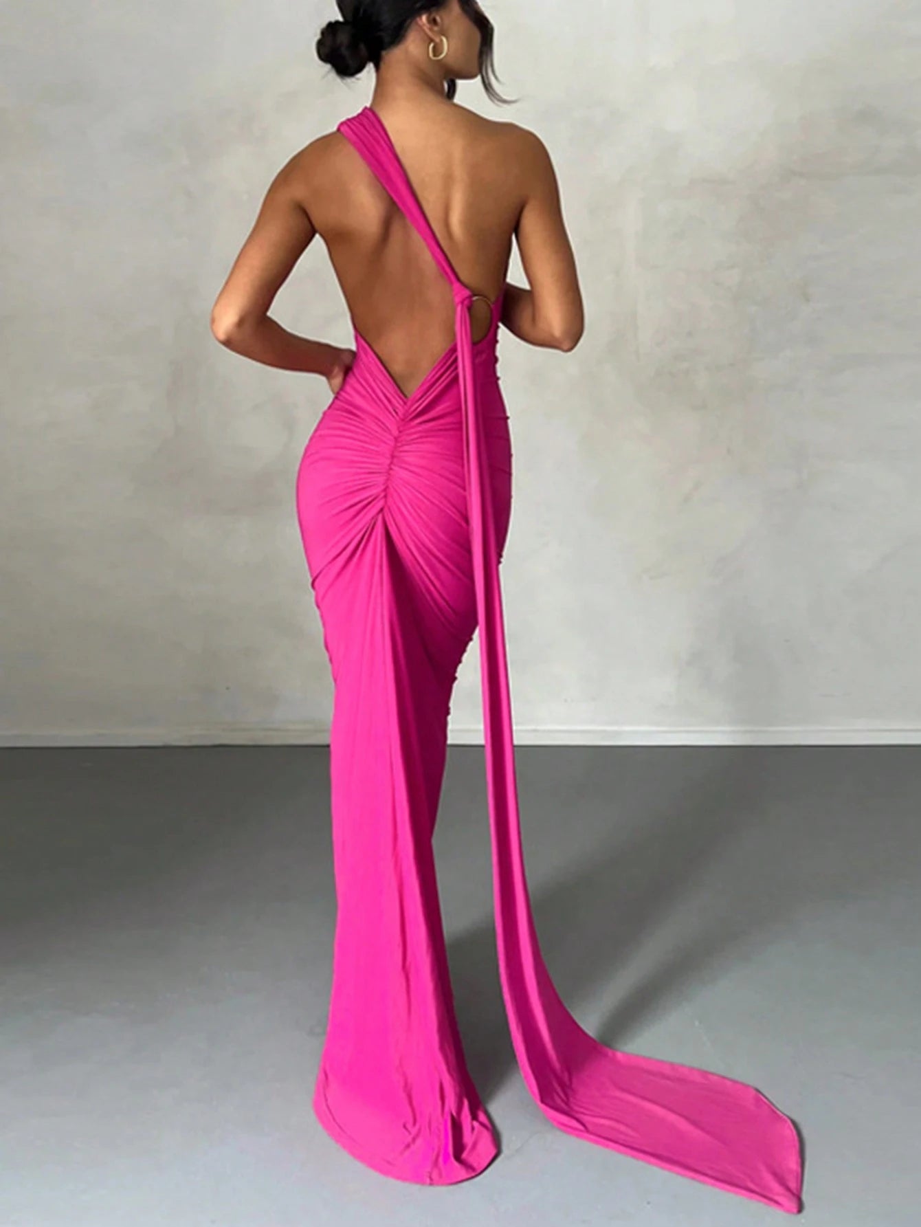 Backless fishtail dress