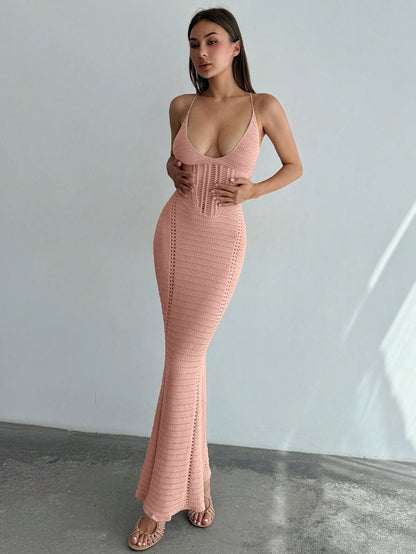 Backless maxi crotchet dress