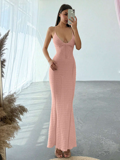 Backless maxi crotchet dress