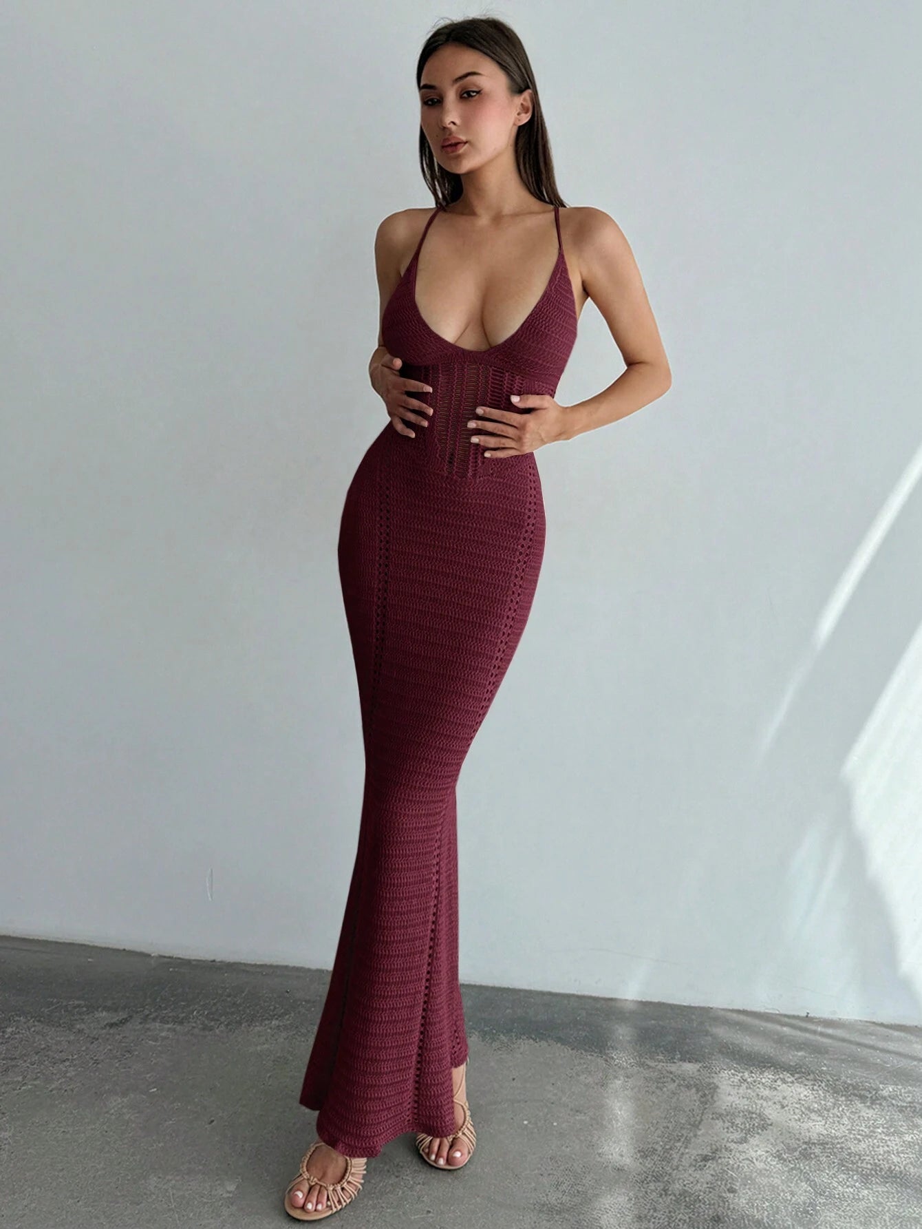 Backless maxi crotchet dress