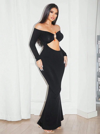Off shoulder cut out waist bodycon dress