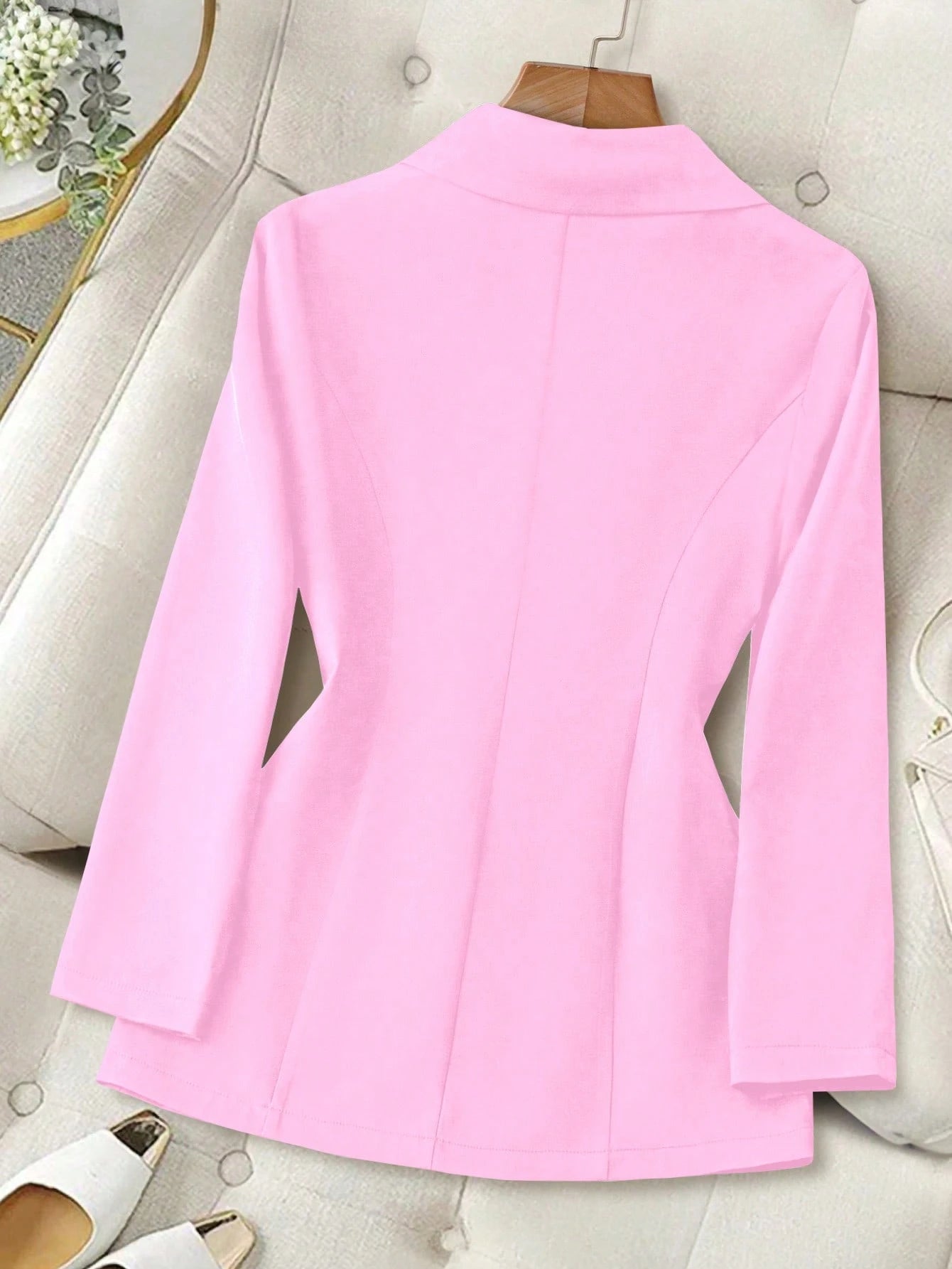 Fitted solid colour jacket