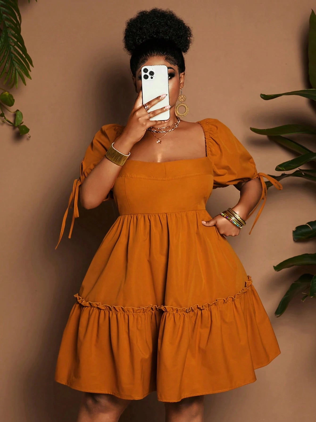 Plus-size puff sleeve tie back dress
