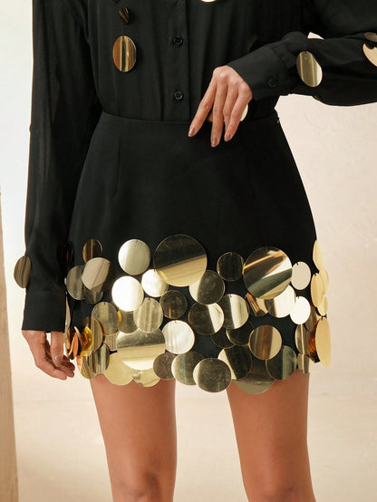 Sequin decorated mini skirt