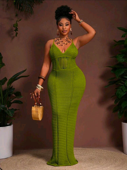 Plus-size backless maxi crochet dress