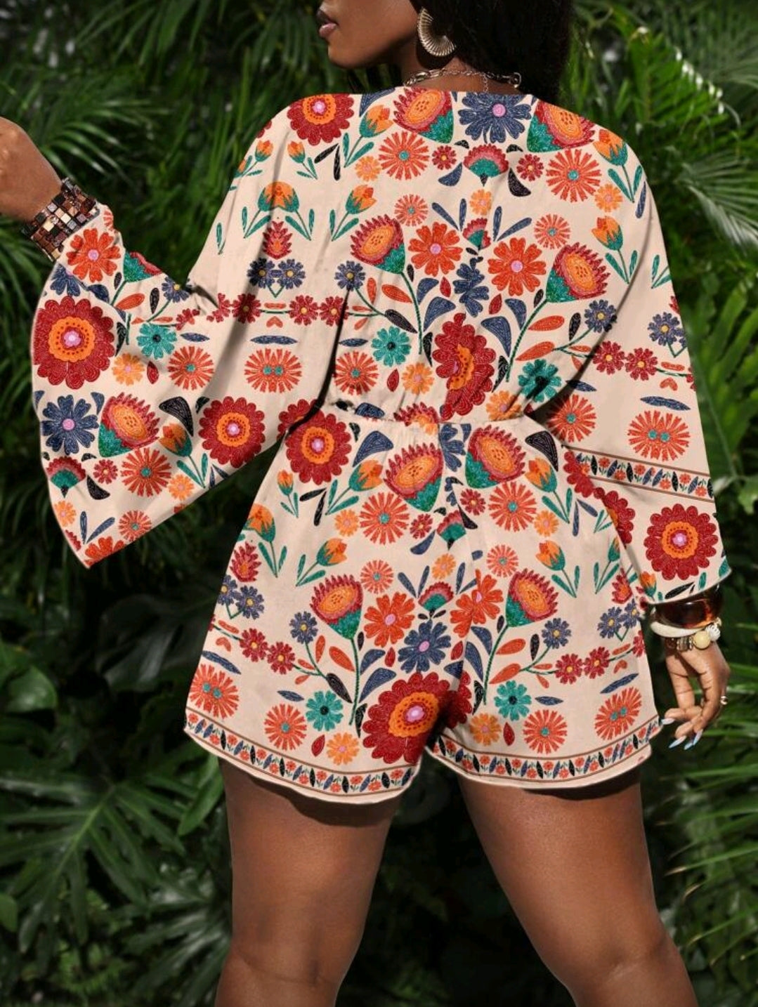 Plus- size v-neck loose romper