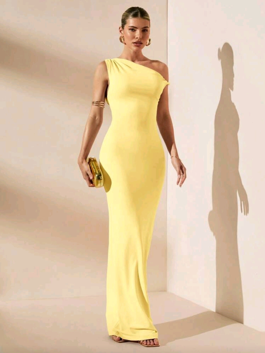Off shoulder fitted maxi dress