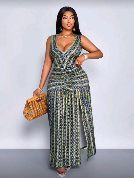 Plus-size patterned high slit maxi dress