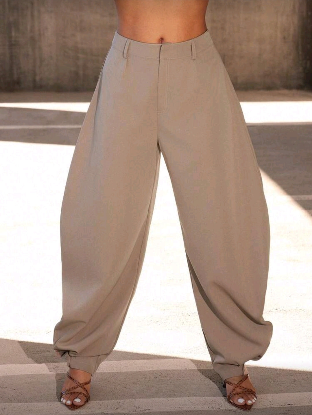 High waisted barrel pants