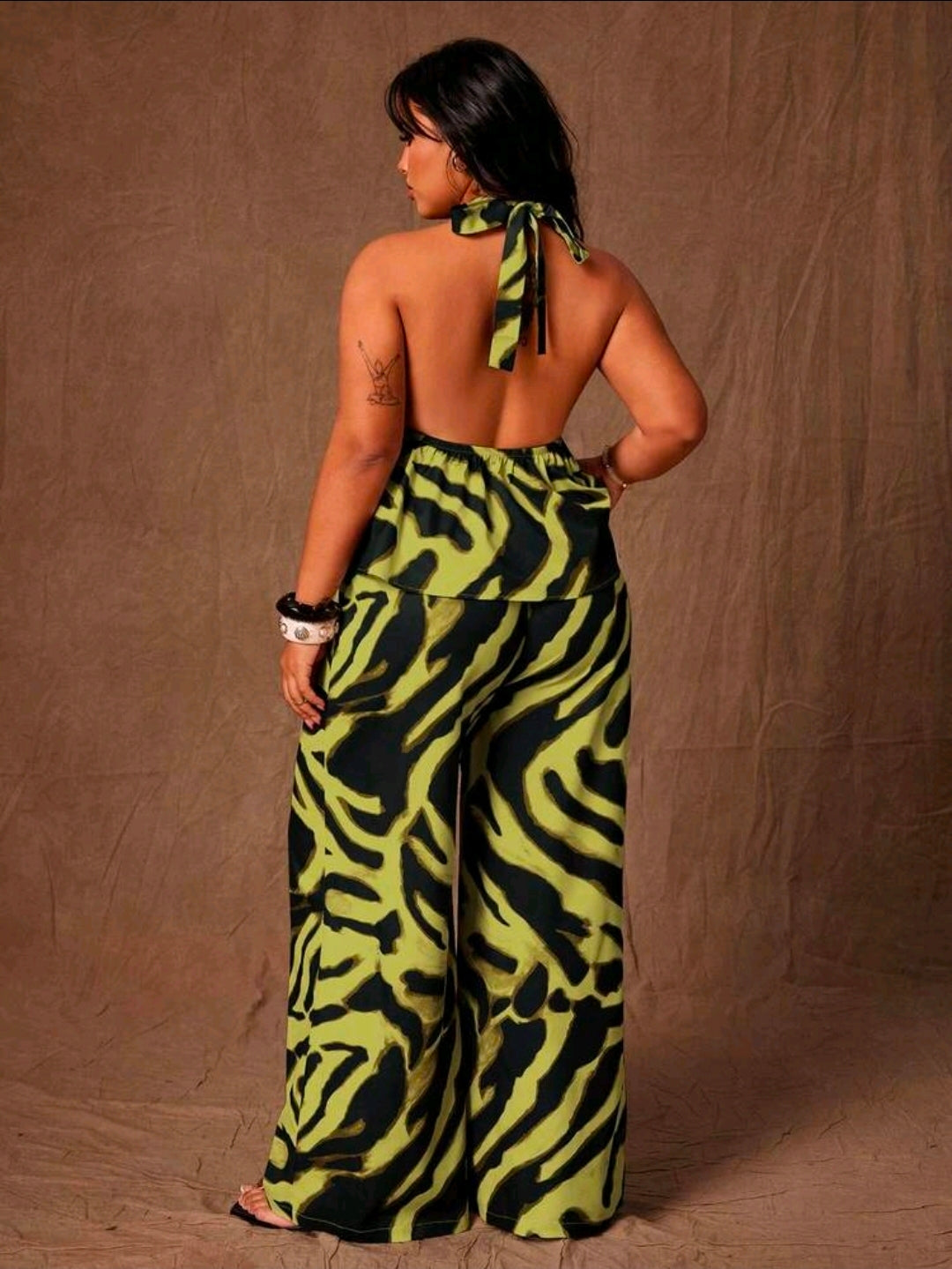 Plus size geometric halter pants set