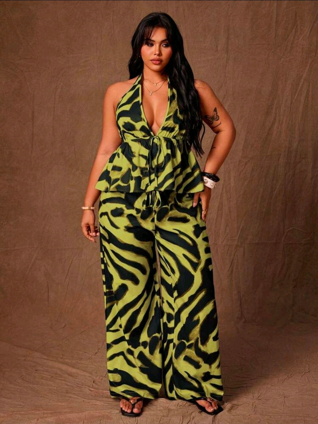 Plus size geometric halter pants set